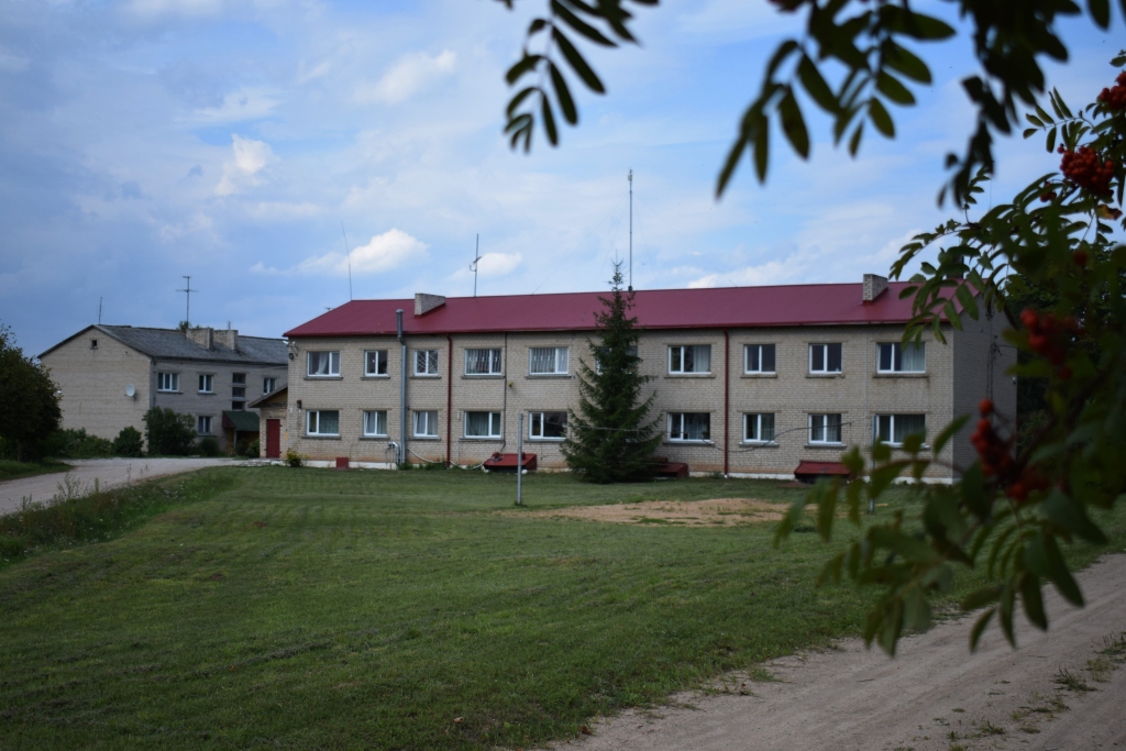 Bijušā Vecumnieku cietuma ēkā atrodas arī pašvaldības struktūrvienība – Umpārtes bibliotēka, kas pēc biedrības «Kalna svētību kopiena» ienākšanas piedzīvoja patīkamas pārmaiņas un tika pie plašākām telpām.
Autors: Žanna Zālīte