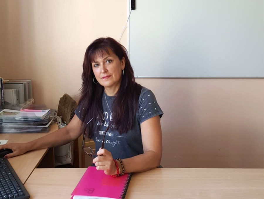 Anda Kuzma.
Autors: no albuma