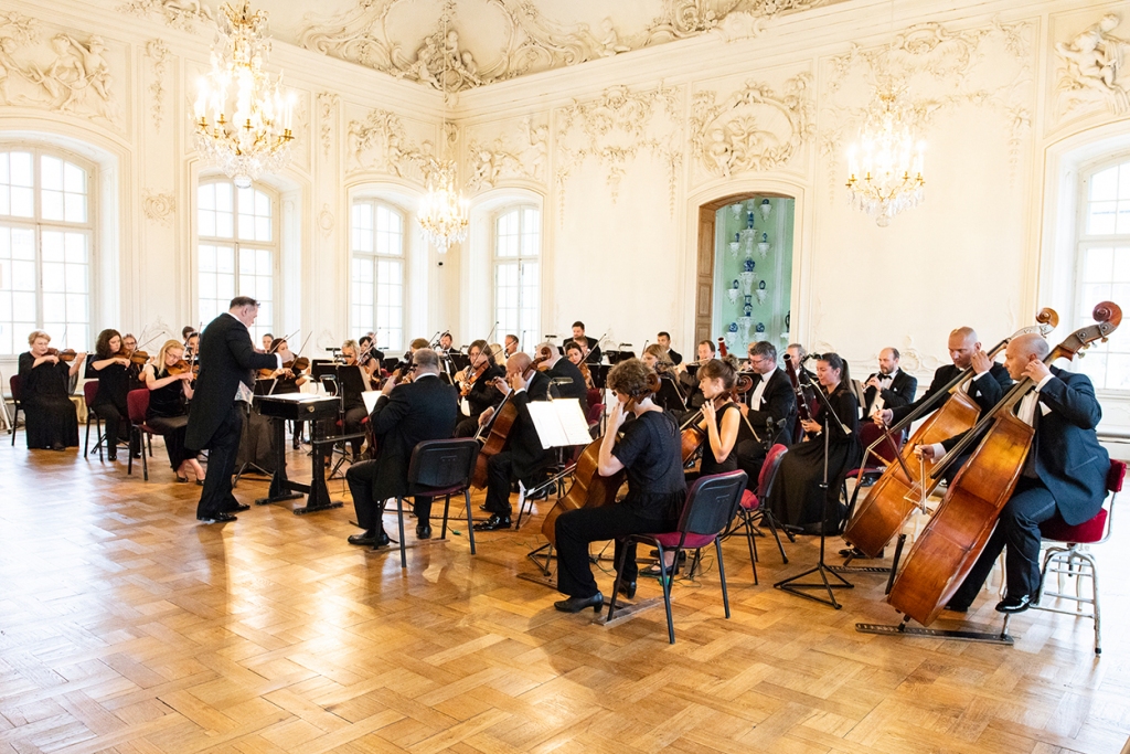 Liepājas Simfoniskais orķestris festivālā „Liepājas vasara Rundāles pilī”.
Autors: no lso.lv