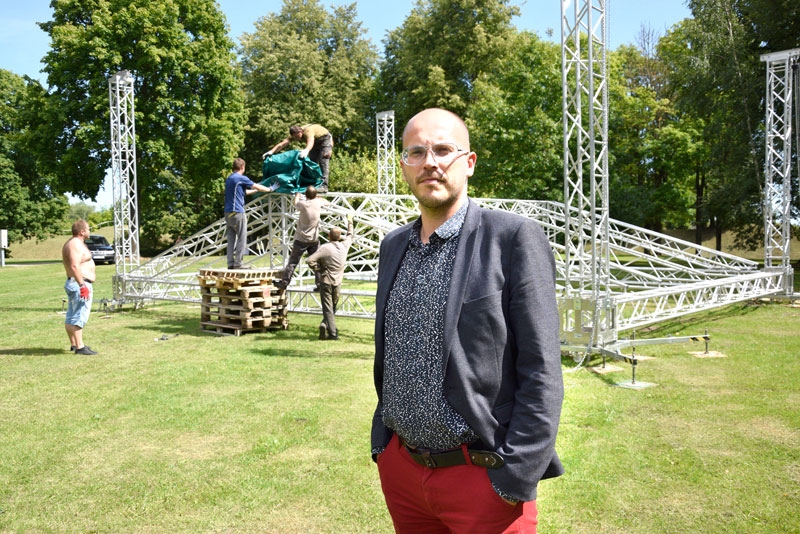 Jāņa Dūmiņa vadībā Bauskas kultūras centra darbinieki panākuši, ka festivāls «Bauska TASTE» šogad bijis trešais apmeklētākais festivāls Latvijā.
Autors: no «Bauskas Dzīves» arhīva