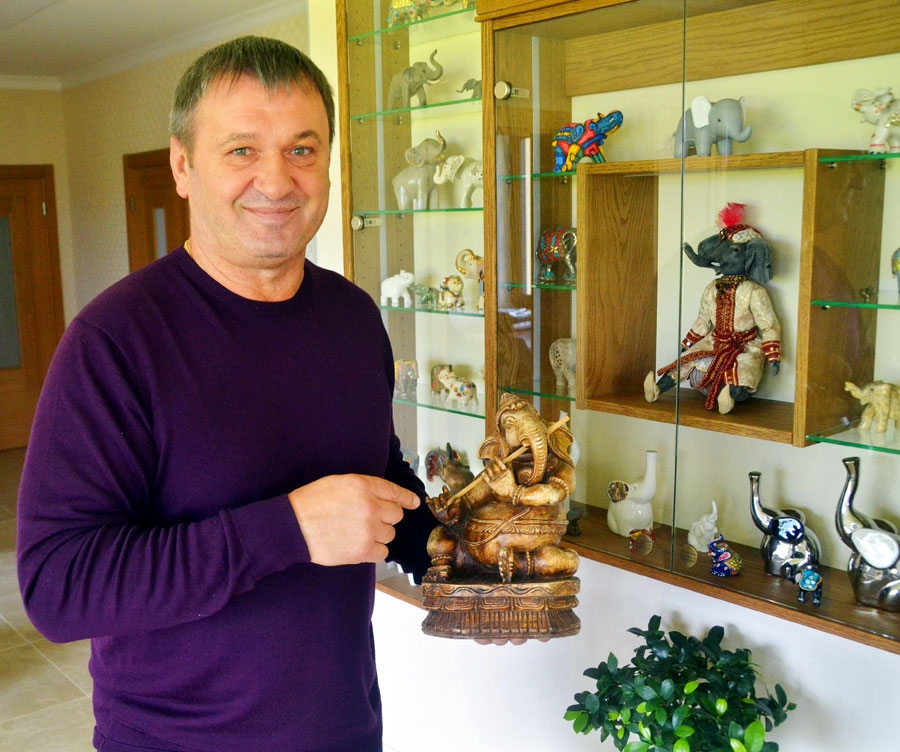 Igors Slakters rāda ziloni, kas aizsāka kolekcijas veidošanu – Ganēšu.
Autors: Kaspars Kalējs