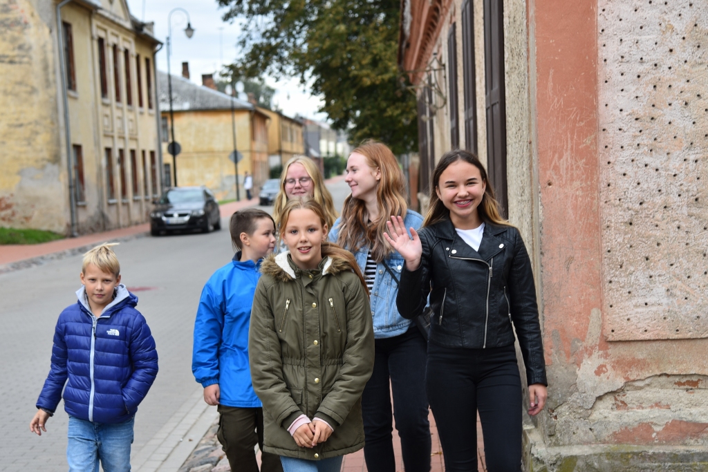 Vijas Cerusas vadītā pulciņa jaunieši iepazina Rīgas ielu.
Autors: Uldis Varnevičs