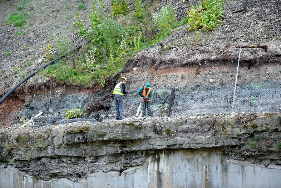 Gabionu veidošana pie nogāzes pamatnes.
Autors: Ivars Bogdanovs