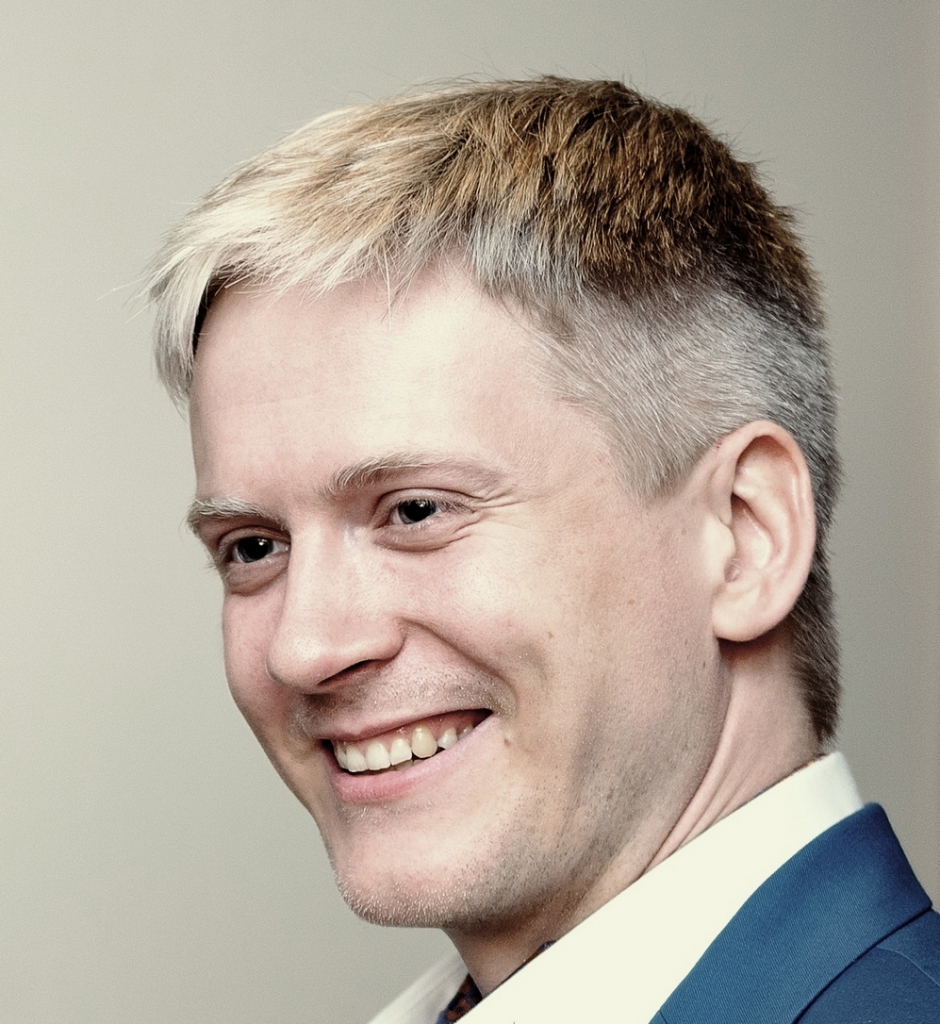 Sestdien, 19. oktobrī,  Latvijas Nacionālās bibliotēkas Ziedoņa zālē norisināsies Operetes teātra izrāde – muzikāla piedzīvojumu spēle „Karlsons”, kurā, atveidojot galveno lomu, debiju piedzīvos jaunais, talantīgais tenors Andris Kipļuks.
Autors: Publicitātes foto.