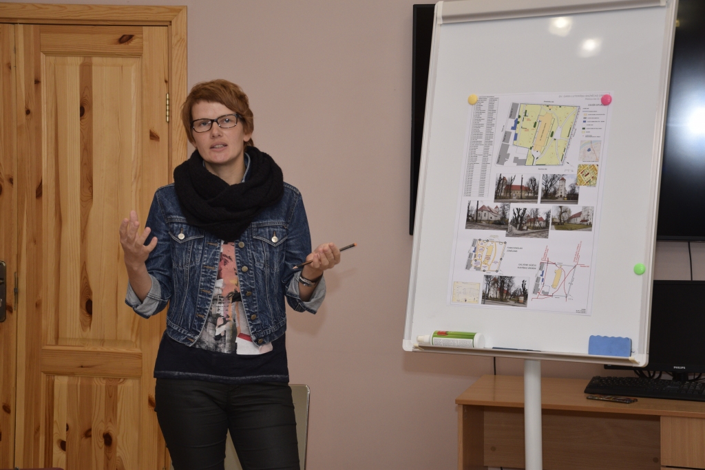 Latvijas Universitātes Botāniskā dārza ainavu arhitekte Inga Langenfelde izstrādājusi vairākus variantus dievnama teritorijas labiekārtošanai.
Autors: Ivars Bogdanovs