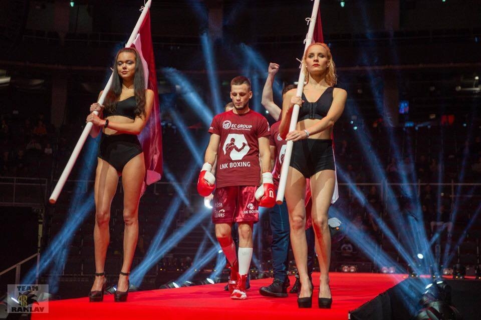 Emīls Špīss, neskatoties uz cīņas pieteikuma pompozitāti, saglabāja vēsu prātu.
Autors: Edgars Cipāns