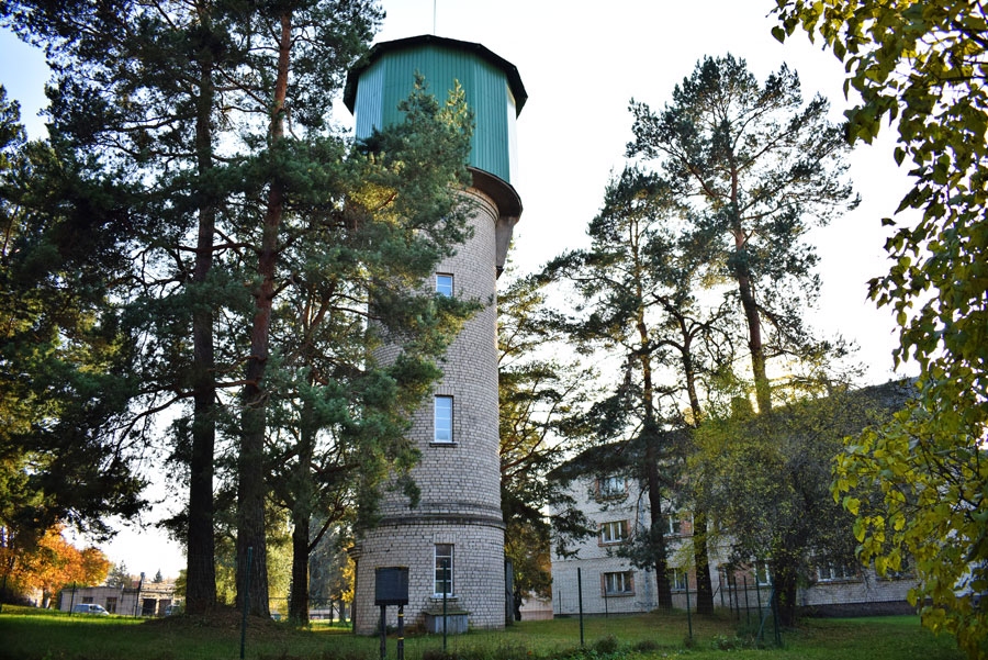 Ūdenstornis Vecumnieku pagasta Misas ciemā. Tā tīrīšanu un dezinfekciju veic SIA «Mazurs».
Autors: Žanna Zālīte