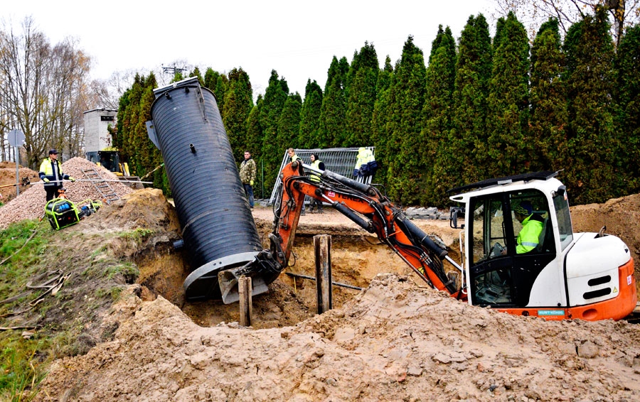 Ūdenssaimniecības tīklu izbūve pašlaik rit Lauku ielā.
Autors: Ivars Bogdanovs