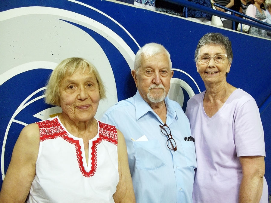 Dziesmu svētkos Toronto šovasar – (no kreisās) Mirdza Neiders, Harijs Zulerons un viņa sieva Džonija.
Autors: Ruta Keiša