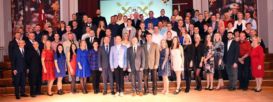 Kopbilde – Zemessardzes 53. bataljona zemessargi un viesi svinīgajā pasākumā.
Autors: Uldis Varnevičs