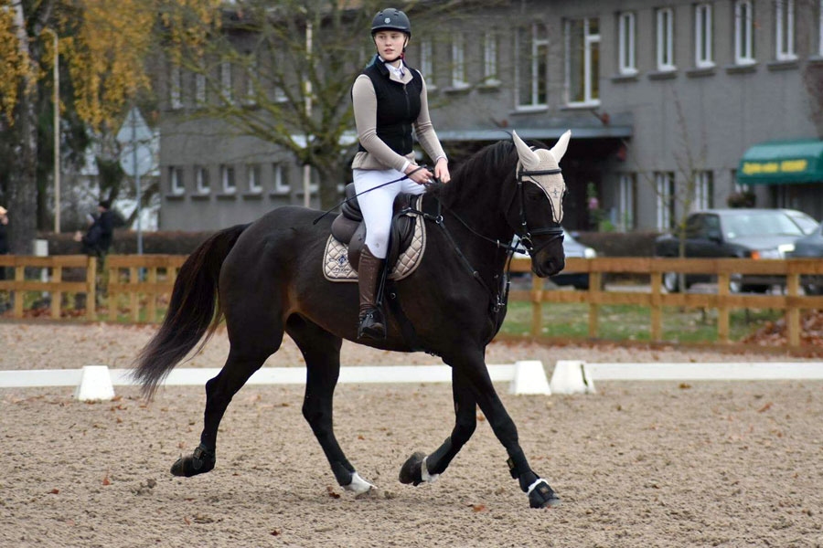 Kristija Anna Kalniņa ar Avokado.
Autors: no V. Marčenkovas albuma