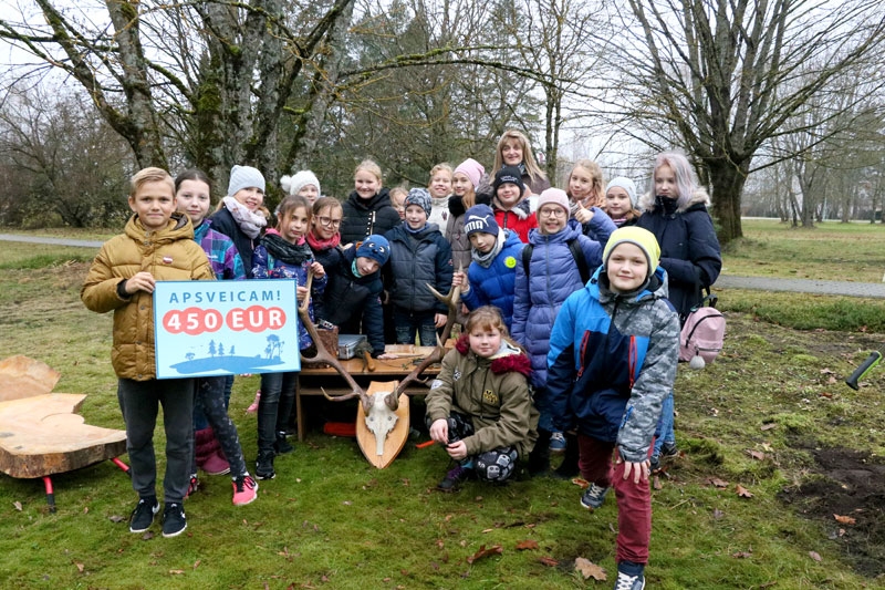 Vecumnieku vidusskolas 4.a klase – konkursa «Mūsu mazais pārgājiens» uzvarētāji.
Autors: no organizatoru albuma