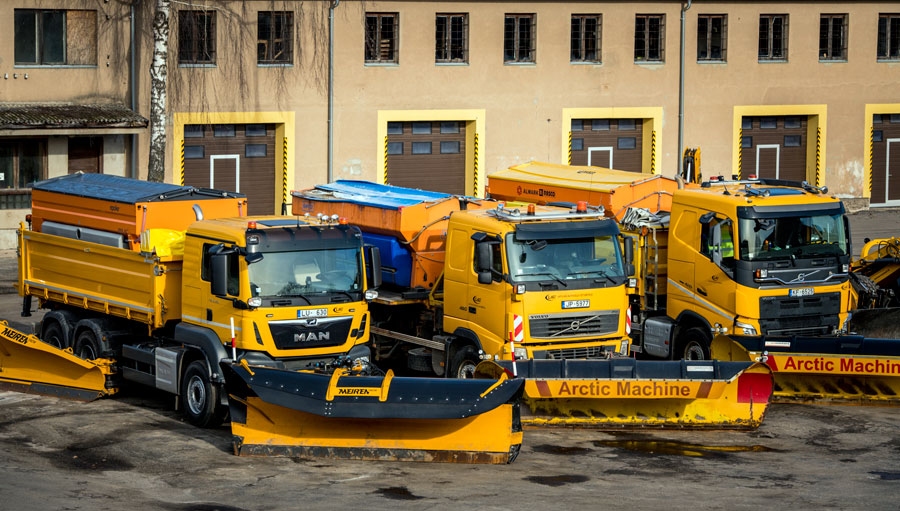 «Latvijas Autoceļu uzturētāja» Bauskas nodaļā sagatavota tehnika un sāls maisījumi, lai ziemas apstākļos varētu rūpēties par drošām brauktuvēm.
Autors: Publicitātes foto