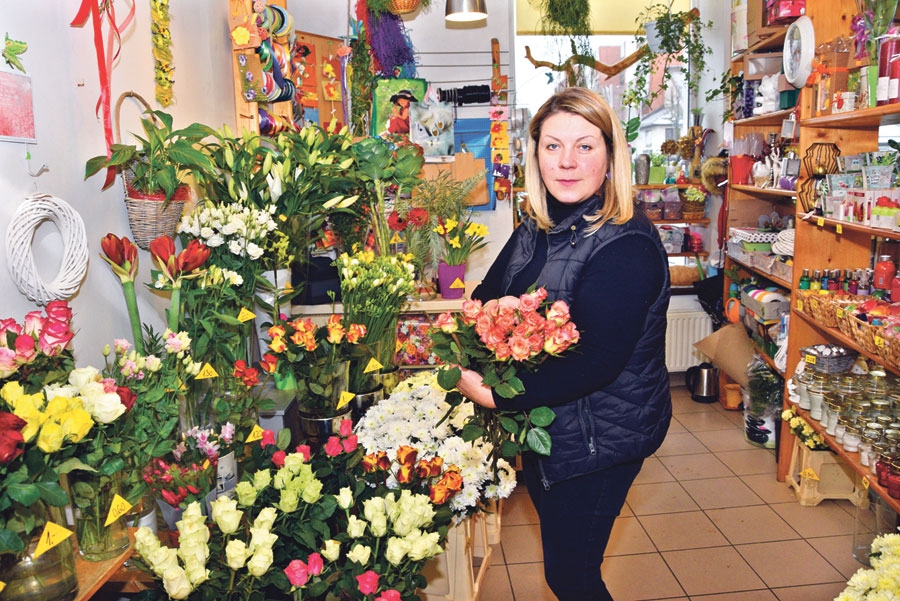 Inga Ose iecavnieku iecienītajā ziedu veikalā «Vēja spārni».
Autors: Ivars Bogdanovs