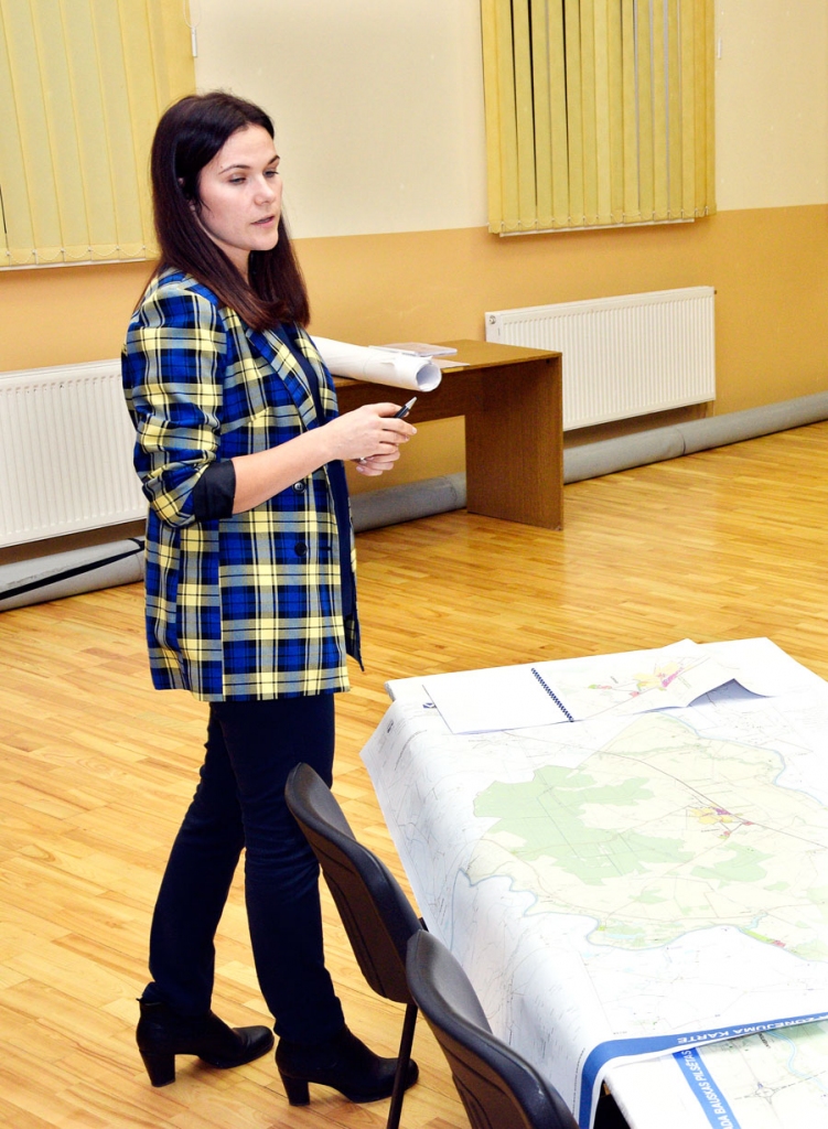 Dace Platonova informē, ka Bauskas novada teritorijas plānojuma otrā redakcija uz publisko apspriešanu tiks virzīta nākamā gada februārī, bet galīgā redakcija apstiprināta martā.
Autors: Ivars Bogdanovs