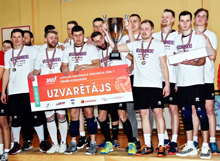 Volejbola komanda «Vecumnieki» šogad kļuva par Latvijas Nacionālās volejbola 1. līgas čempioni.
Autors: no «Bauskas Dzīves» arhīva