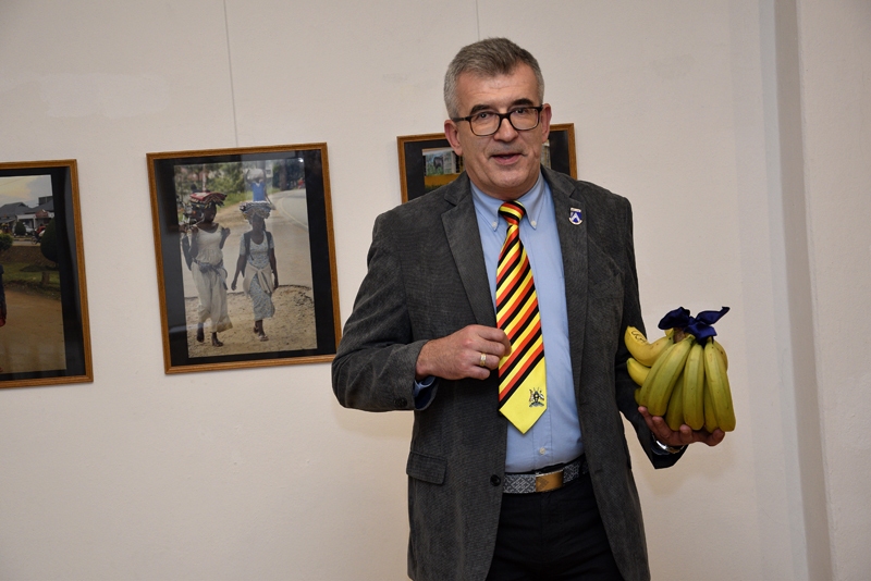 Vēsturnieka, fotogrāfa Raita Ābelnieka fotoizstāde «Daudzkrāsainā Uganda» Bauskas muzejā būs aplūkojama līdz 25. februārim.
Autors: Ivars Bogdanovs