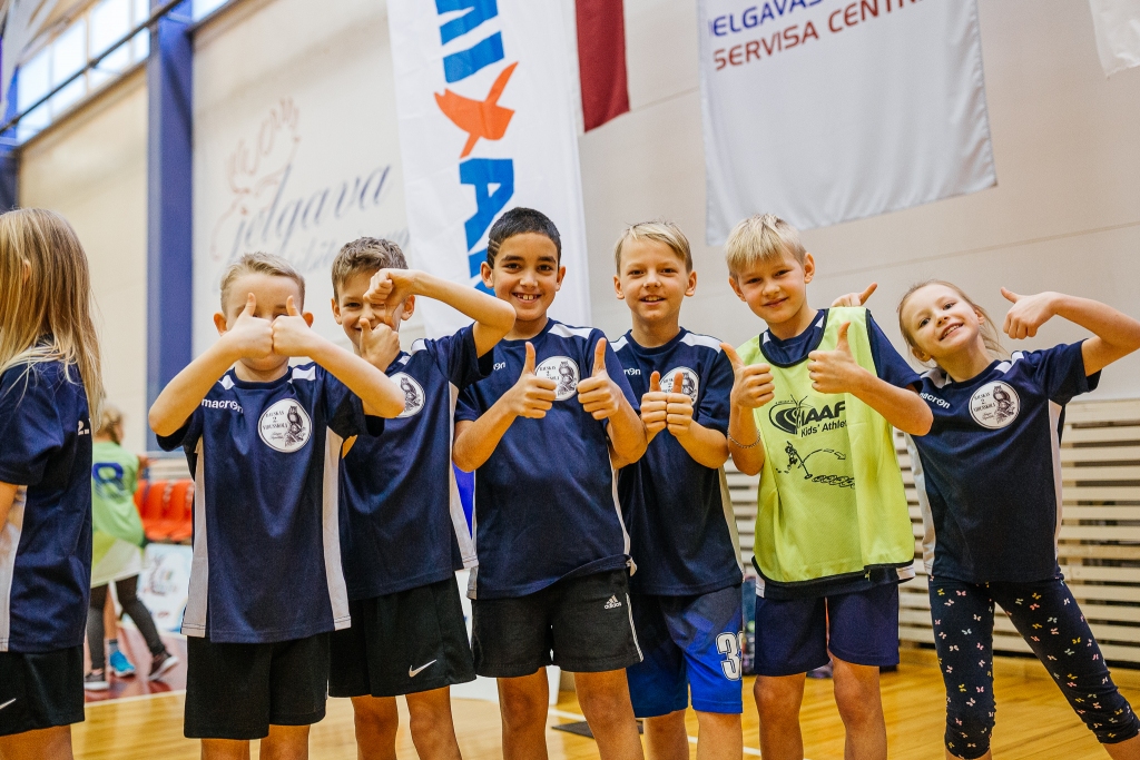 Bauskas 2. vidusskolas skolēni priecīgi par saviem sasniegumiem.
Autors: Publicitātes foto.
