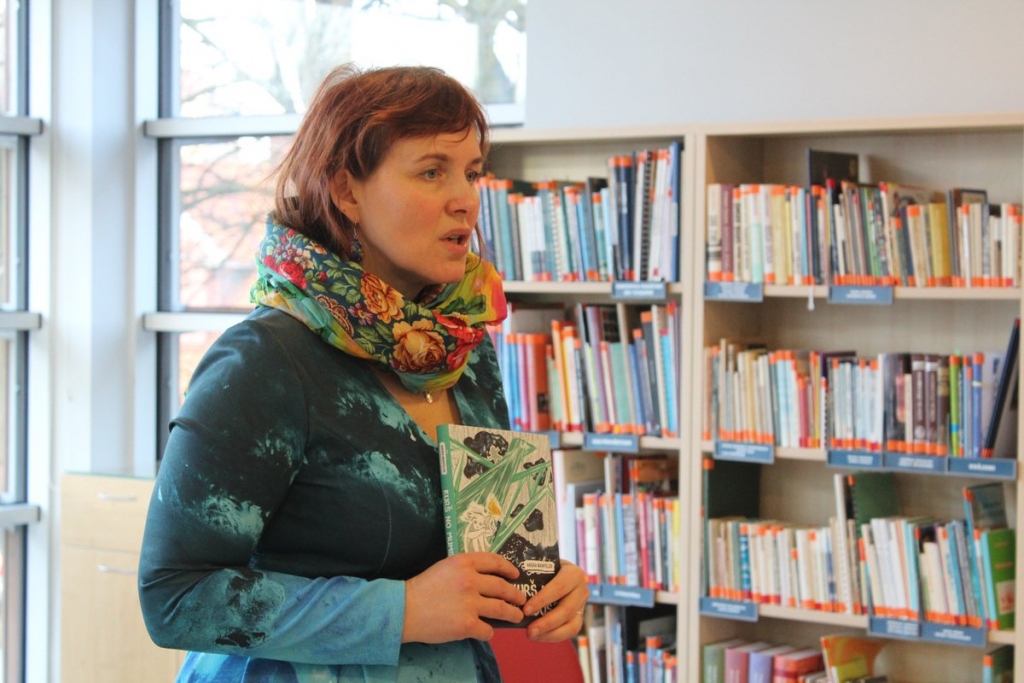 Ceturtdien, 23. janvārī, Iecavas bibliotēkā interesenti aicināti uz tikšanos ar rakstnieci un dzejnieci Andru Manfeldi.
Autors: No albuma.