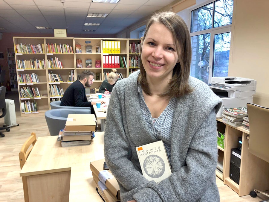 Una Nākuma Jaunsaules bibliotēkā: «Esmu pozitīvi noskaņota, uzskatu, ka nākotnē arvien vairāk cilvēku sapratīs, ka dzīvot laukos ir ekskluzīvi.»
Autors: no personiskā albuma