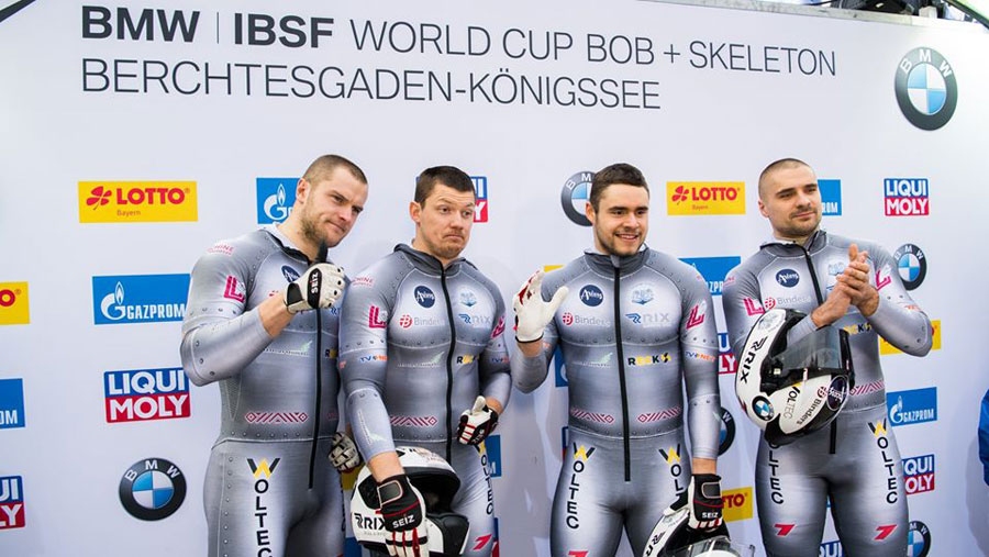 Lauris Kaufmanis (otrais no labās) priecājas par sasniegtajiem rezultātiem.
Autors: Viesturs Lācis, bobslejs.lv