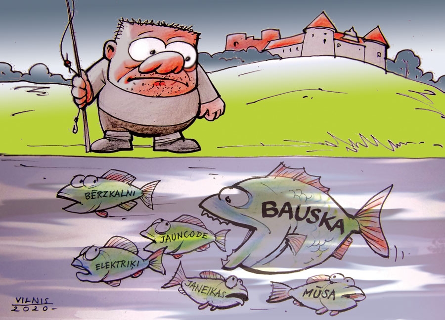 PALĪGĀ SAUCIENS! FAKTS: Bauskas novada dome pasūtījusi pilsētas teritorijas paplašināšanas plānu, iekļaujot pilsētas teritorijā vairākus apkārtnes pagastu ciemus. Notiek plānojuma otrreizējās redakcijas apspriešana.
Notikumu virpulī/ Galva tā kā skurbulī:/ Izdziedāta «Supernova»,/ Mazāk mākslas, vairāk šova,/ Atlaista tiek Rīgas dome,/ Jaunai noņemta jau prove./ Bauskas domei citas rūpes,/ Mazpilsētai spiežot kurpes,/ Teritorija tik maza,/ Attīstībai rūmes prasa./ Vietvara ar vieglu roku/ Zāģē tā kā parkā koku,/ Daži ciemati būs mūsu,/ Kas pie Mēmeles un Mūsas./ Miķelim tas nešķiet glīti,/ Novadā ja virmo strīdi,/ Reforma uz reformas/ Nevedīs pie turības.
Autors: Zīmējums – Vilnis Bulavs, rīmes – Daina Ziemele