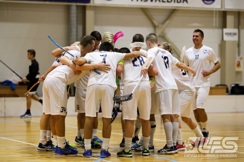 Autors: www.floorball.lv