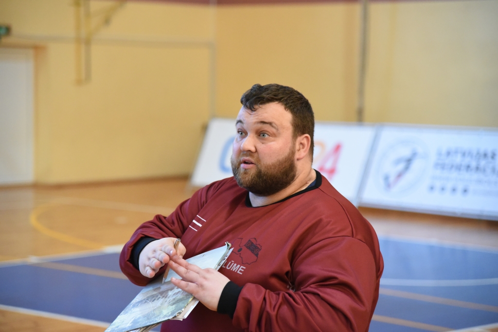 Jāņa Plūmes trenētā komanda «Vecumnieki» sezonu noslēdza ar uzvarām.
Autors: No arhīva.