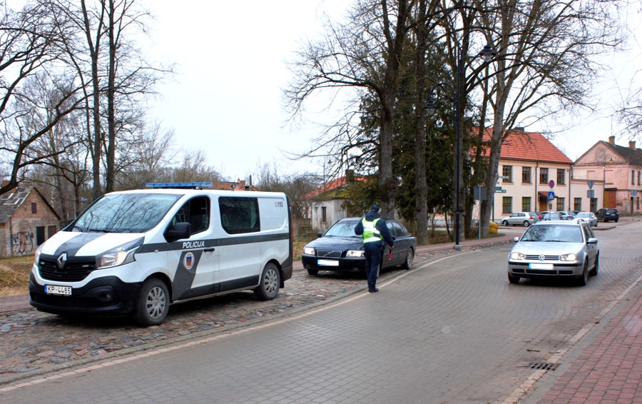 Īpašu vērību Valsts policija (VP) pēdējā laikā vērš uz neapdomīgajiem autovadītājiem, kuri pie stūres lieto mobilos tālruņus.
Autors: Kristians Kuzmins