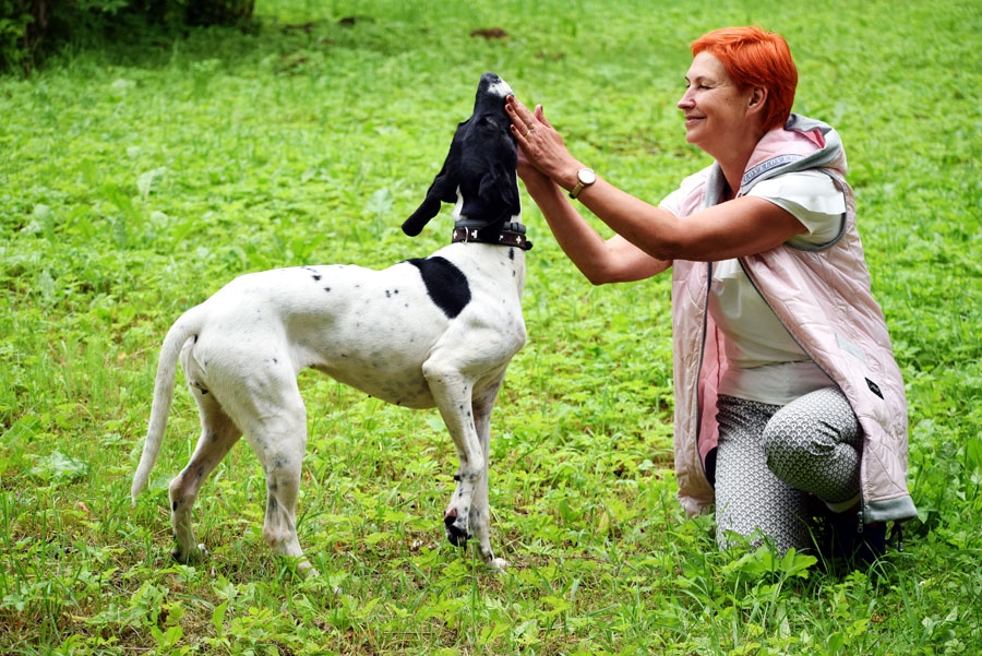 Urga, jaunā raidījuma «Pa straumei» varone, pērnvasar kopā ar Kurmenes tautas nama vadītāju Sarmīti Ķīsi.
Autors: Žanna Zālīte