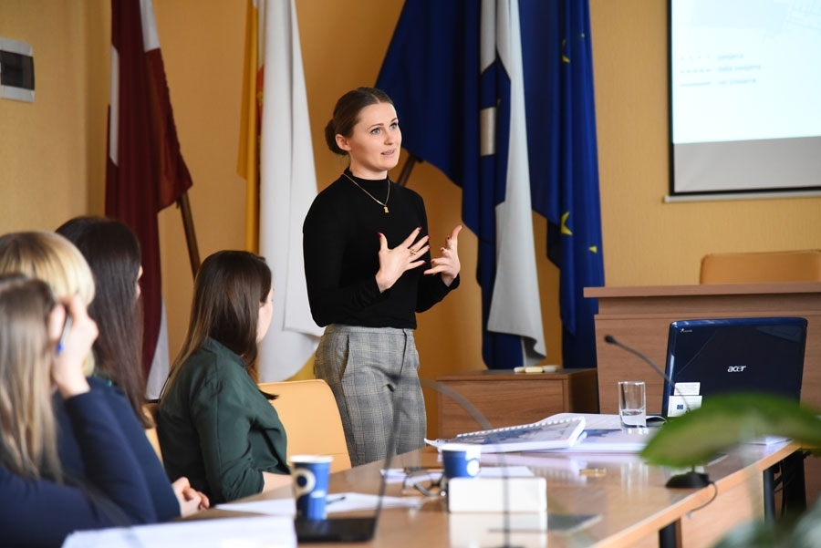 Kintija Cirse iepazīstināja sanākušos ar Bauskas pilsētas upju ainavu attīstības veicināšanas plānu.
Autors: Uldis Varnevičs