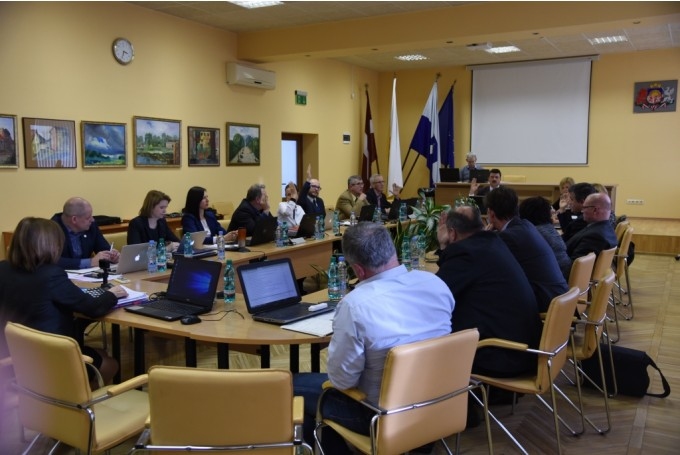 Vienā no Bauskas novada domes deputātu sēdēm (pirms ārkārtējās situācijas izsludināšanas).
Autors: no 