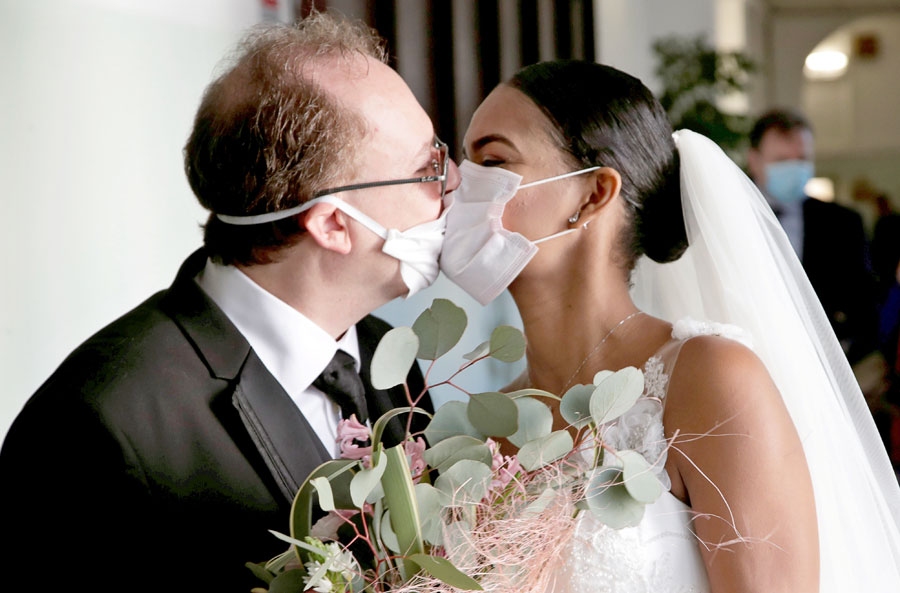 Attēlam tikai ilustratīva nozīme. Jaunlaulātajiem Bauskas novada dzimtsarakstu nodaļā maskas lietot nepieprasa.
Autors: no wailaike.net