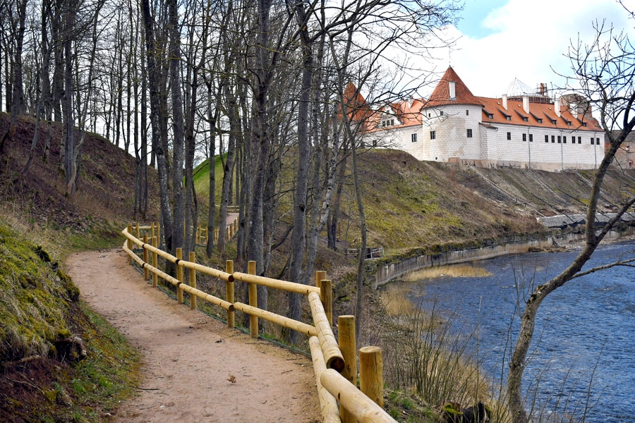 Pastaigu taka gar Mēmeli un Bauskas pili līdz Ķirbaksalai.
Autors: Ivars Bogdanovs