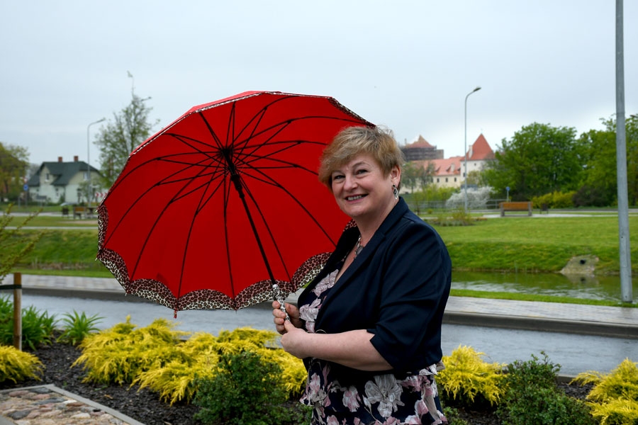 Viju Ieleju ceļā uz mājām Īslīcē laikraksta fotogrāfs apstādinājis atpūtas laukumā pie Mūsas apļa.
Autors: Ivars Bogdanovs