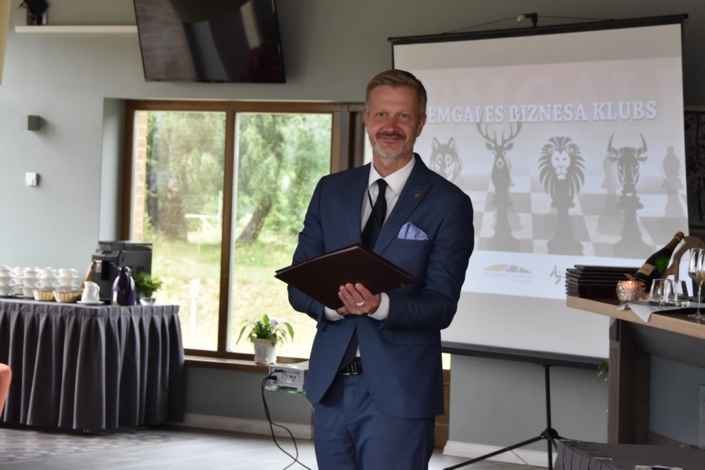 Latvijas Tirdzniecības un rūpniecības kameras (LTRK) valdes priekšsēdētājs Jānis Endziņš.
Autors: No albuma.