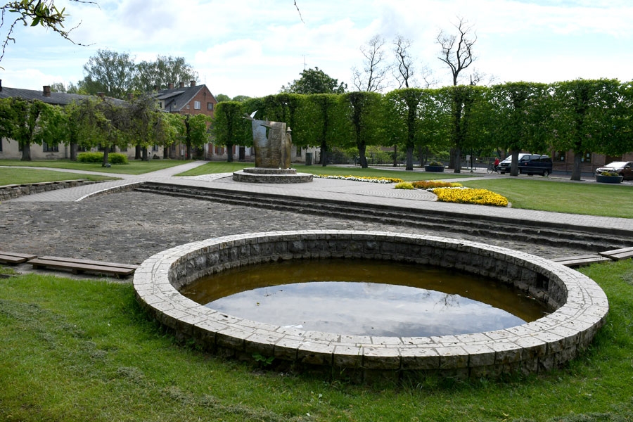 Saules dārzā bijušās strūklakas vietā plāno izveidot amfiteātri.
Autors: no Ivars Bogdanovs