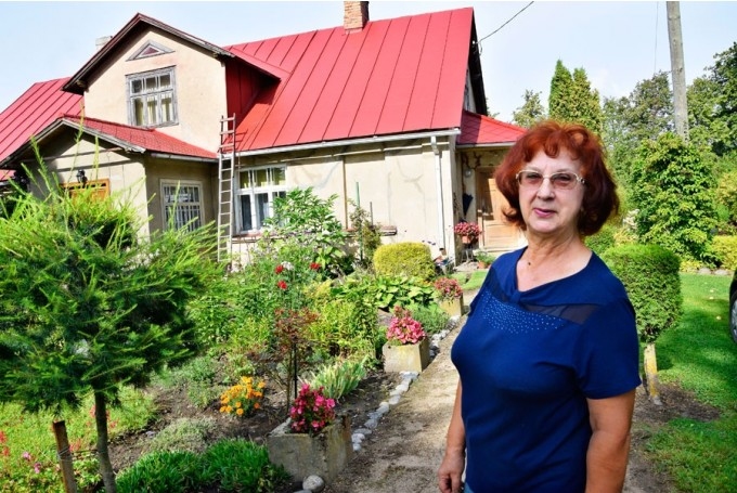 Dzidras Teteres «Lapiņās» Rundāles pagastā viss kopts un stādīts ar sirdi. Pērn «Lapiņas» konkursā plūca uzvaras laurus.
Autors: No arhīva.