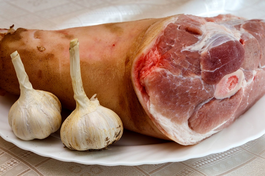 Iegādājoties ātri bojājošos produktus, būtu jāpārbauda temperatūras režīms, kā arī uz preces iepakojuma jābūt norādītam derīguma termiņam.
Autors: Ilustratīvs attēls – A. Čižovs no pixabay.com.