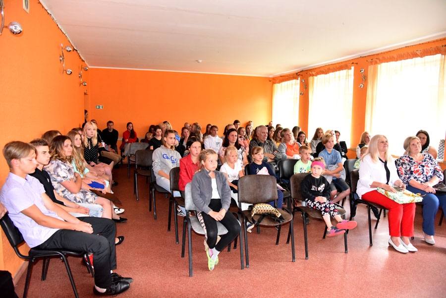 Kultūras centra «Dāvis» zāle bija apmeklētāju piepildīta.
Autors: Uldis Varnevičs