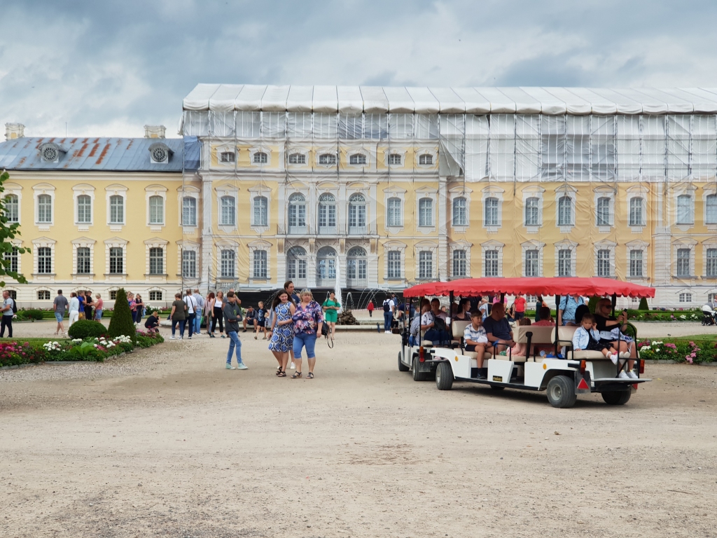 Autors: www.bauskasdzive.lv