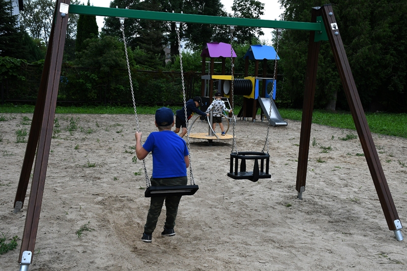 Bērnu rotaļu laukums Iecavā, kura ierīkošana finansēta no pašvaldību konkursā iegūtās naudas balvas.
Autors: Ivars Bogdanovs