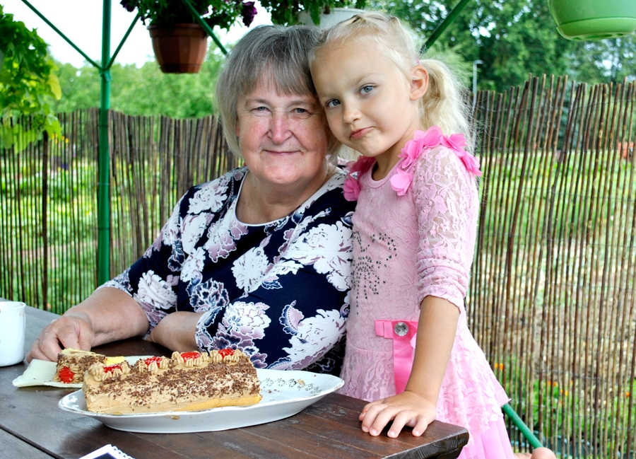 Jubilāre ar mazmeitiņu Martu.
Autors: Ruta Keiša.