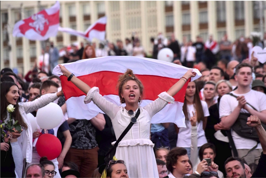 Baltkrievijas tauta iziet plašās demonstrācijās, protestējot pret vēlēšanu rezultātiem.
Autors: no www.tvnet.lv