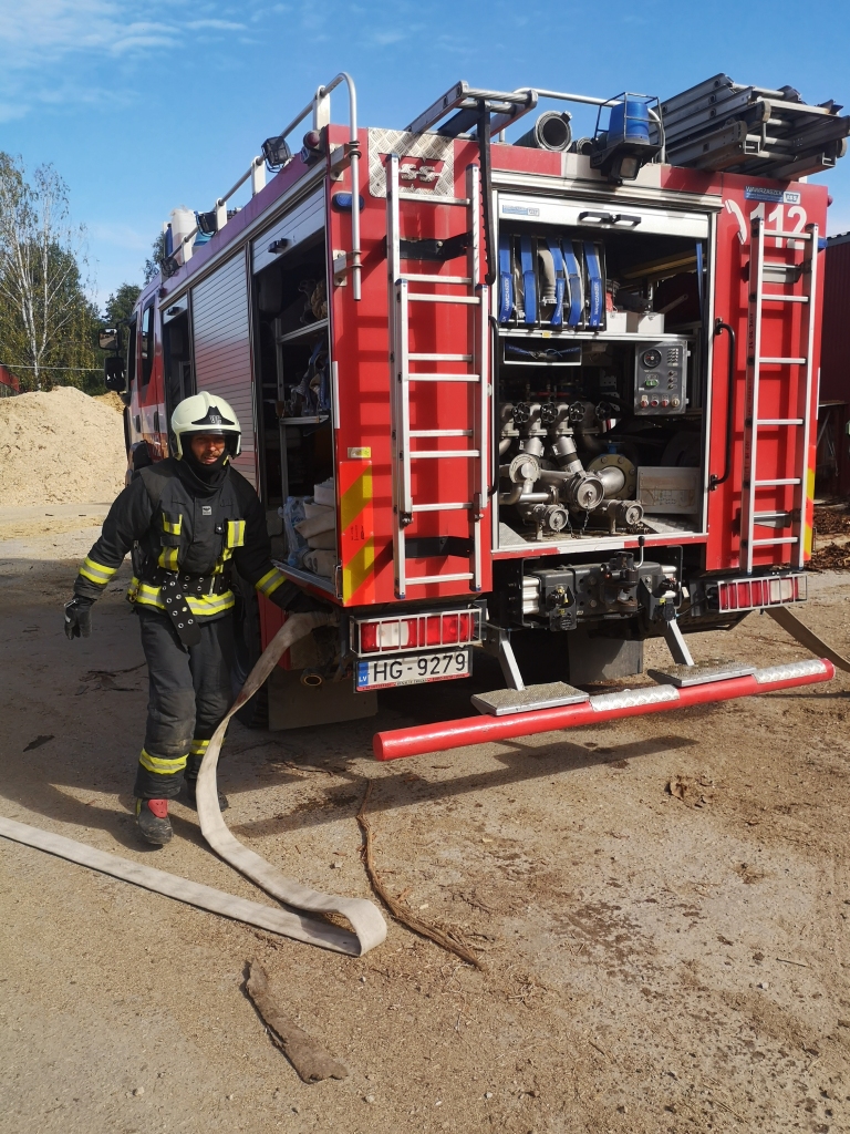 Ugunsdzēsēju praktisko mācību norise SIA 