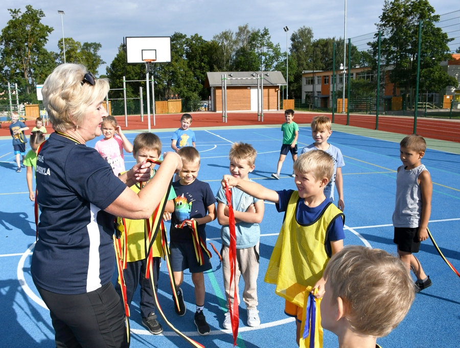 «Peļu» medības bērni lūdza atkārtot vēl un vēl. Ja arī kādam «aste» bija zaudēta, tomēr citā reizē noteikti viss izdosies.
Autors: Ivars Bogdanovs