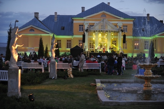 Viens no labdarības koncertiem Bruknā.
Autors: Ilmārs Znotiņš