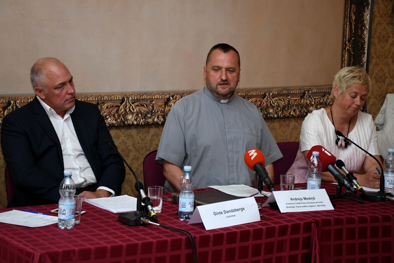 25. augustā Bauskas novada Dāviņu pagasta Bruknas muižā notika preses konference.
Autors: Ivars Bogdanovs