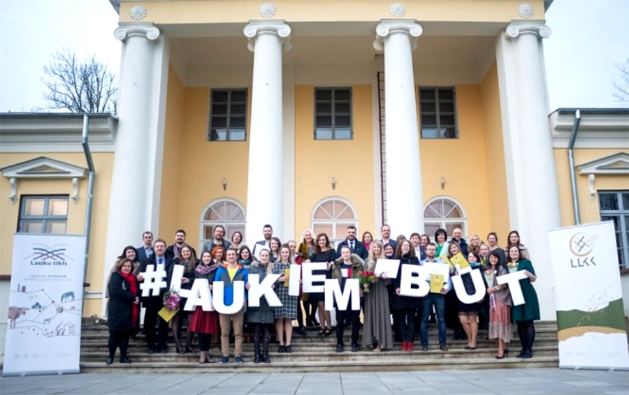 Iepriekšējā, astotā, konkursa uzvarētāji noslēguma pasākumā Jelgavā 2020. gada martā.
Autors: Publicitātes foto