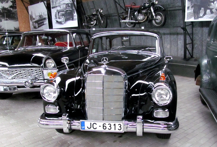 1958. gada «Mercedes Benz 300d (W189)».